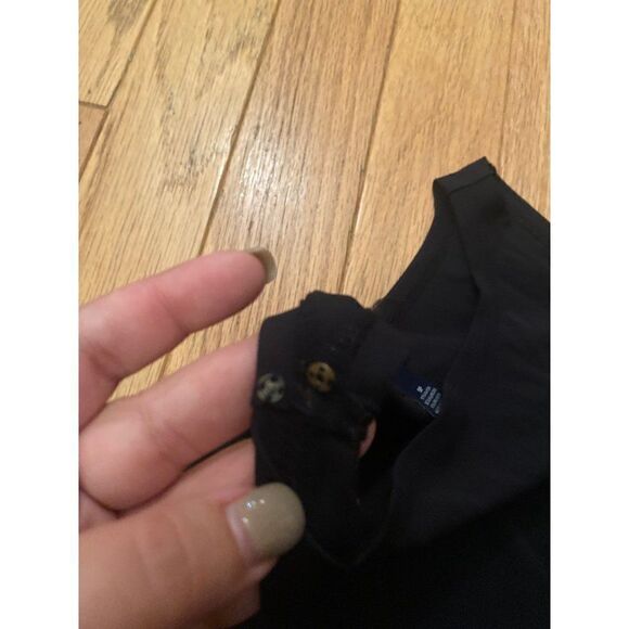 Ann Taylor, women's black classic black sleeveless top size SP - Picture 2 of 6